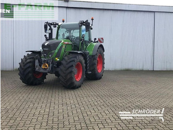 Tracteur agricole FENDT 724 Vario