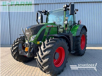 Tracteur agricole FENDT 724 Vario