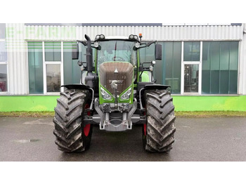 Tracteur agricole FENDT 826 Vario