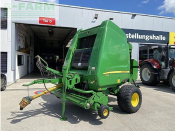 Presse à balles cubiques JOHN DEERE