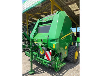 Presse à balles cubiques JOHN DEERE