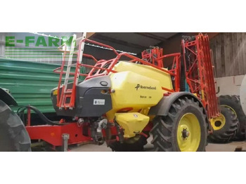 Pulvérisateur traîné KVERNELAND