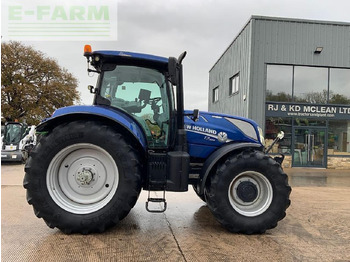 Tracteur agricole NEW HOLLAND T7.225
