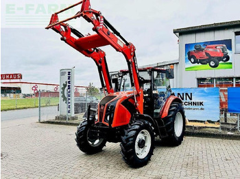 Tracteur agricole URSUS