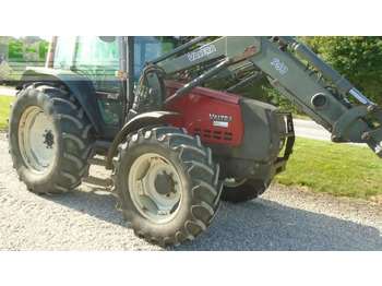 Tracteur agricole VALTRA 6550