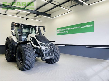 Tracteur agricole VALTRA