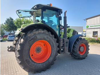Tracteur agricole CLAAS Axion 850