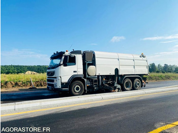 Balayeuse de voirie VOLVO
