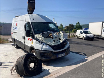 Véhicule utilitaire IVECO Daily 50c18