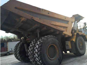 Tombereau rigide Komatsu HD 605-5: photos 5