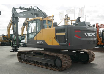 Pelle sur chenille VOLVO EC220E