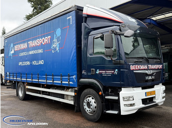 Camion à rideaux coulissants MAN TGM