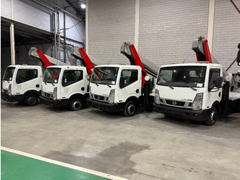 Véhicule utilitaire NISSAN