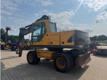 Pelle sur pneus VOLVO EW180