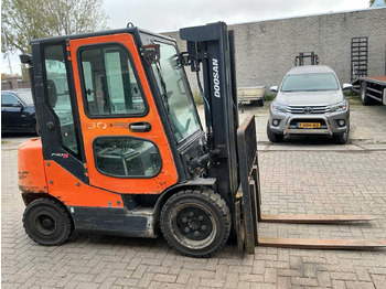Chariot élévateur 2013 DOOSAN D30S-5 FORKLIFT: photos 4 Chariot élévateur 2013 DOOSAN D30S-5 FORKLIFT: photos 4