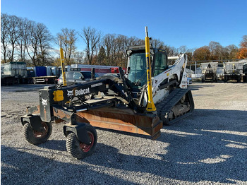 Chargeuse compacte sur chenilles BOBCAT