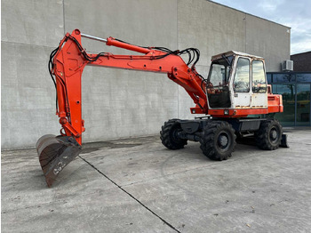 Pelle sur pneus ATLAS