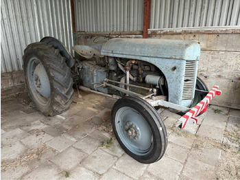 Tracteur agricole MASSEY FERGUSON