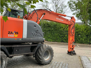 Pelle sur pneus Hitachi ZX140W-3: photos 5