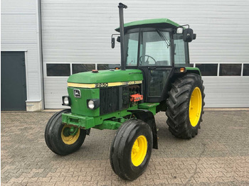 Tracteur agricole JOHN DEERE 2250
