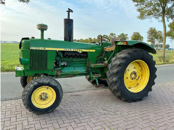Tracteur agricole JOHN DEERE 3130