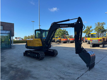 Pelle sur chenille Volvo EC60C: photos 3