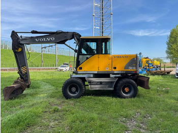 Pelle sur pneus VOLVO EW140