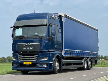 Camion à rideaux coulissants MAN TGX 26.400