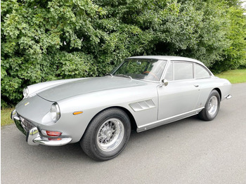 Voiture FERRARI