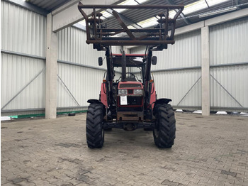 Tracteur agricole Case-IH 3230: photos 2 Tracteur agricole Case-IH 3230: photos 2