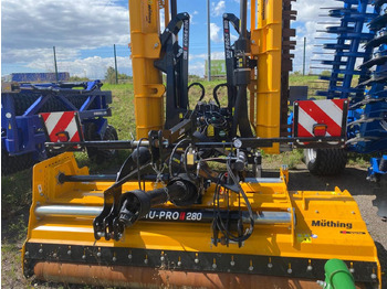 Broyeur à axe horizontal MÜTHING