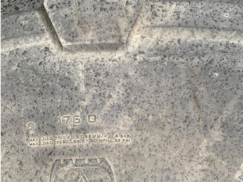 Pneu pour Machine agricole Trelleborg 710/75R42 IF: photos 4