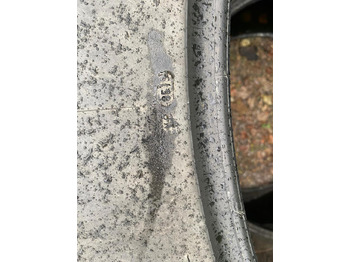 Pneu pour Machine agricole Trelleborg 710/75R42 IF: photos 3