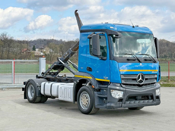 Camion ampliroll MERCEDES-BENZ Antos 1833