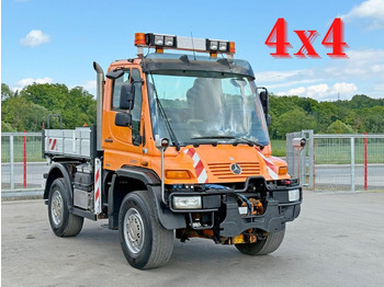 Camion benne UNIMOG
