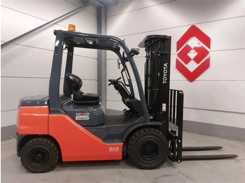 Chariot élévateur diesel TOYOTA FDF 25