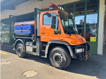 Camion benne UNIMOG U400