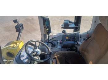 Chargeuse sur pneus New Holland W270: photos 5