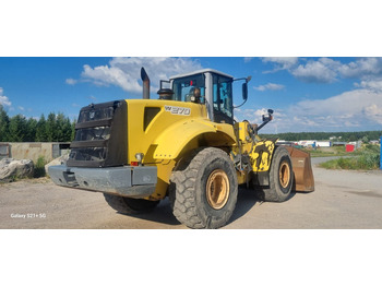 Chargeuse sur pneus New Holland W270: photos 3