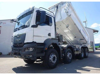 Camion benne MAN