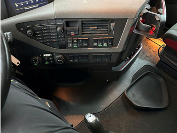 Camion plateau, Camion grue Volvo FH 13 460 + Palfinger PK 18002: photos 5