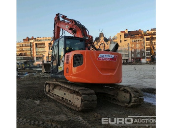 Pelle sur chenille HITACHI ZX135