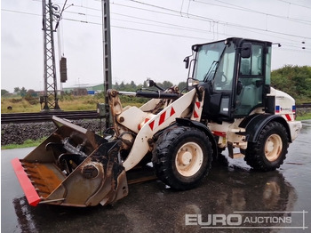 Chargeuse sur pneus CATERPILLAR 908M