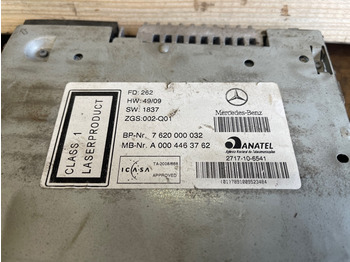 Cabine et intérieur pour Camion MERCEDES RADIO A0004463762: photos 2