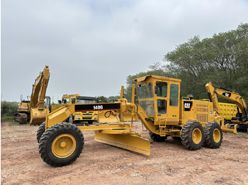Niveleuse CATERPILLAR 140G: photos 4