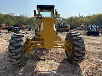 Niveleuse CATERPILLAR 140H: photos 2