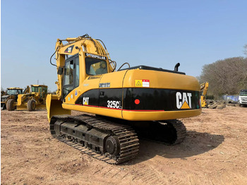 Pelle sur chenille CATERPILLAR 325C: photos 5