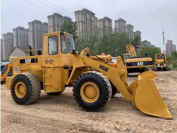 Chargeuse sur pneus CATERPILLAR 950E