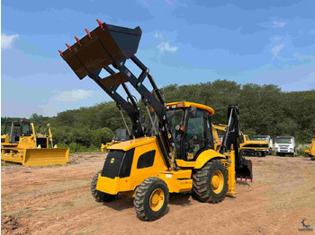Tractopelle JCB 3CX