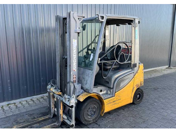 Chariot élévateur à gaz JUNGHEINRICH TFG 316